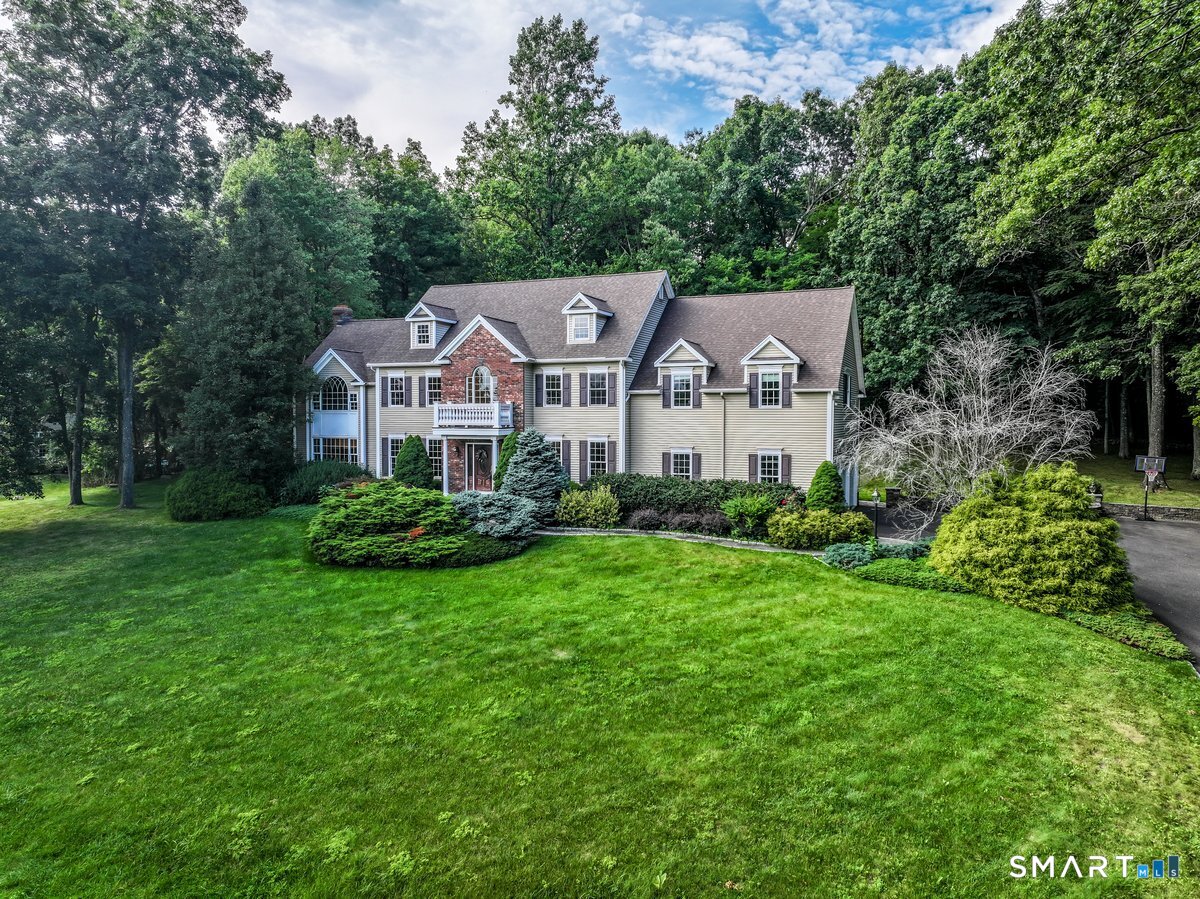 4 Mia Bella Drive