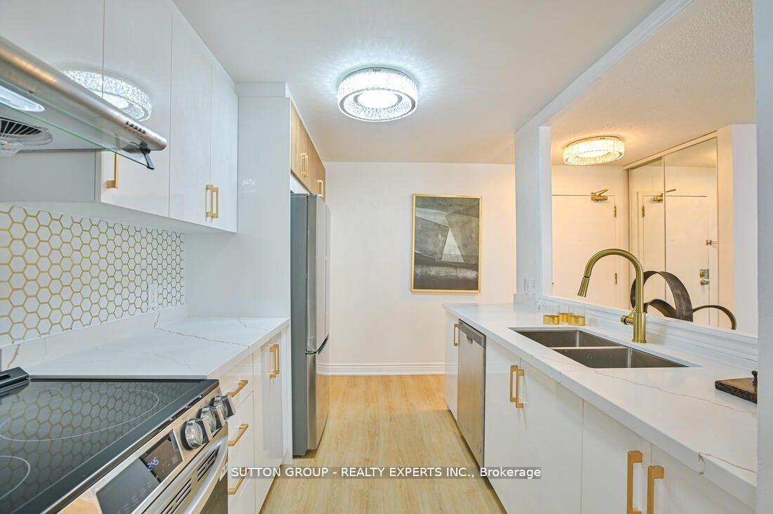 35 Trailwood Drive 713