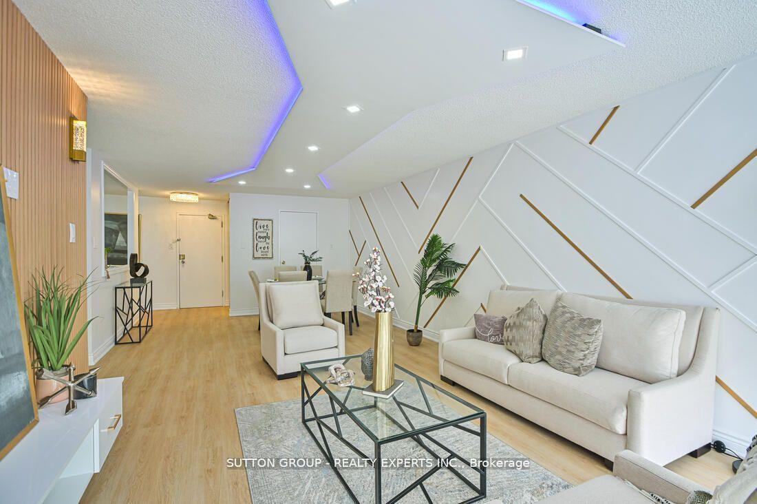 35 Trailwood Drive 713