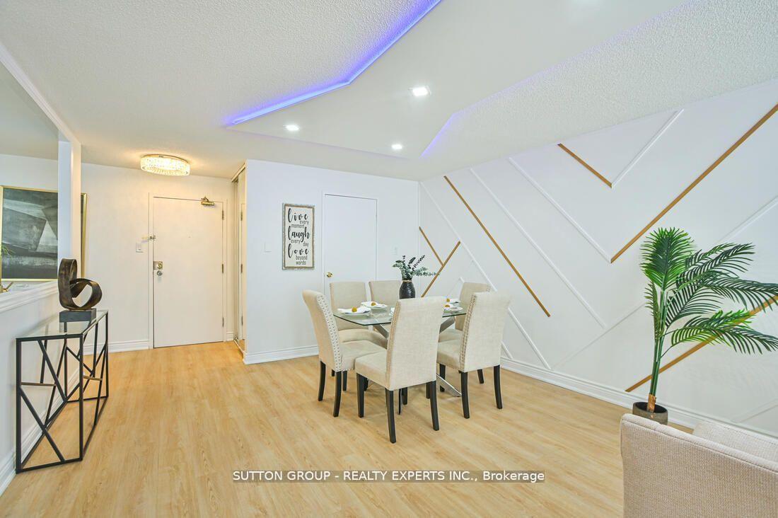 35 Trailwood Drive 713