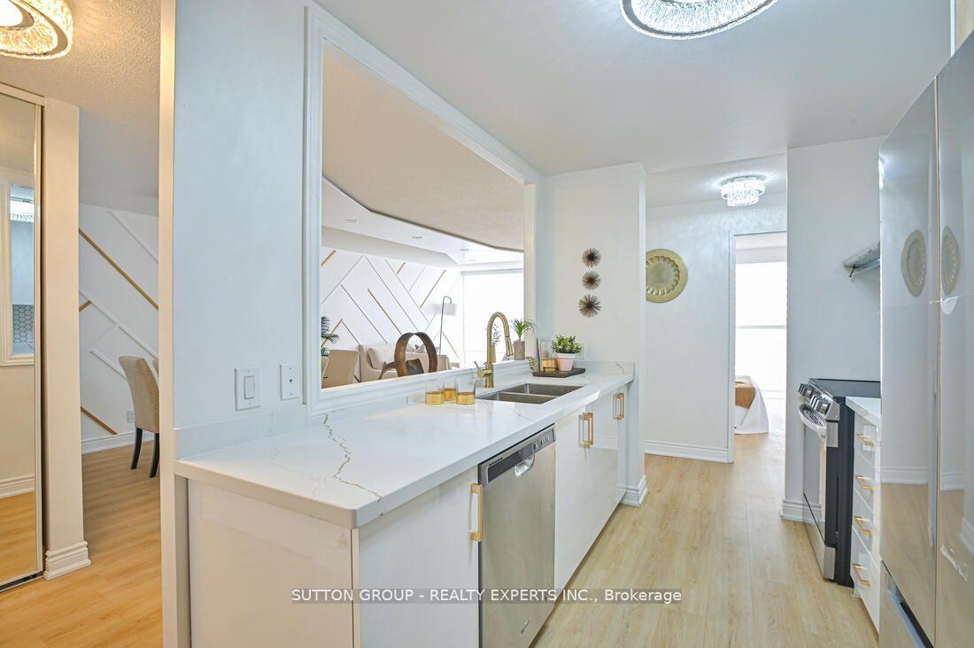 35 Trailwood Drive 713