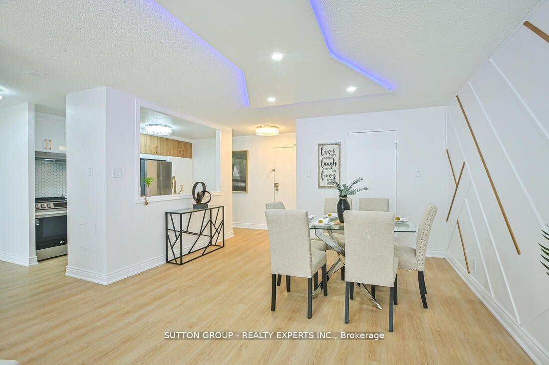 35 Trailwood Drive 713