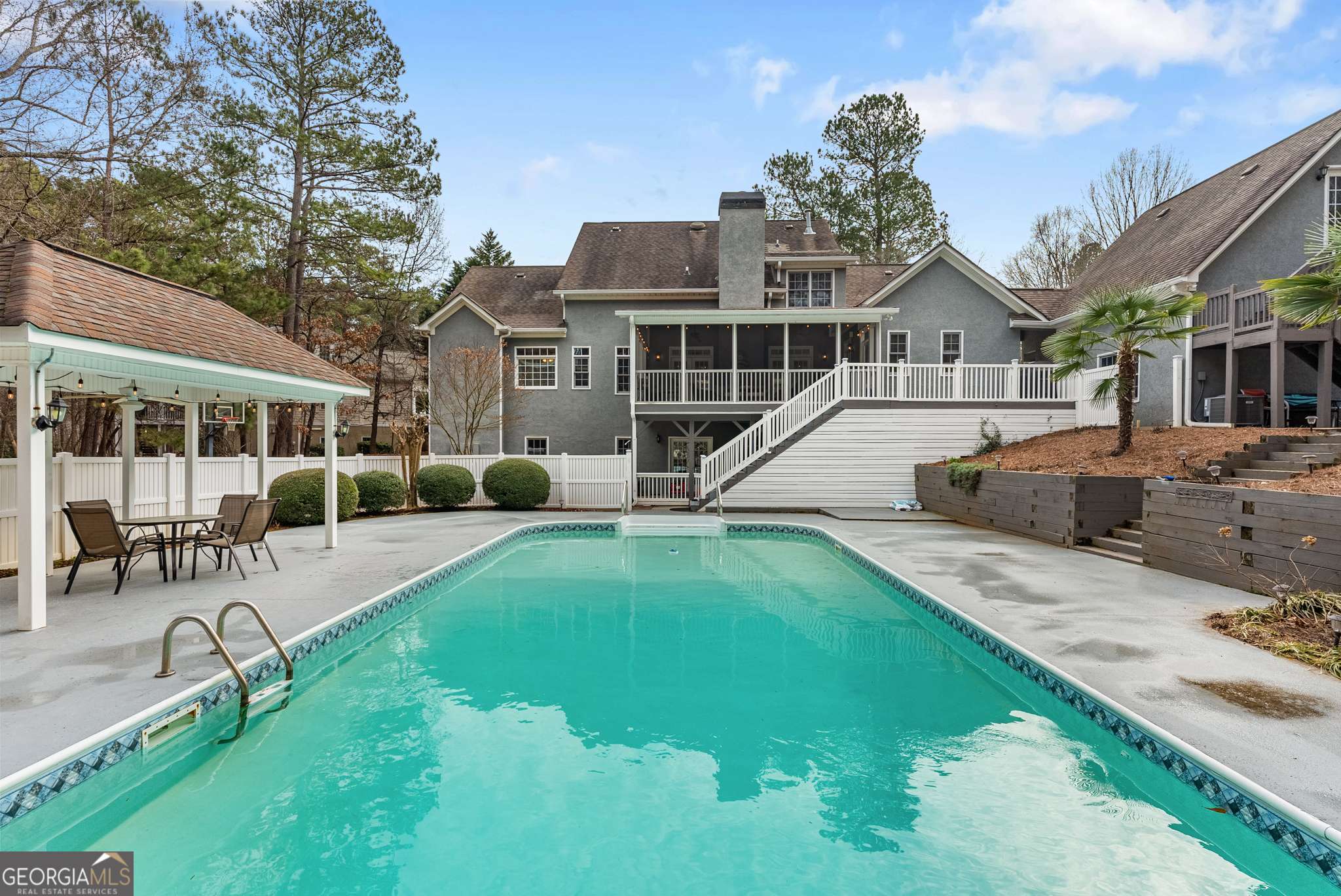 120 Dresden Place