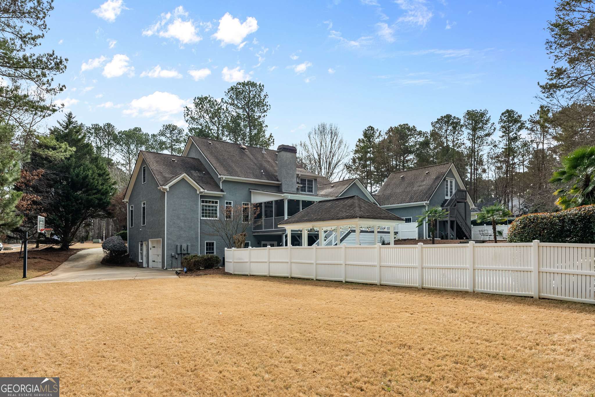 120 Dresden Place