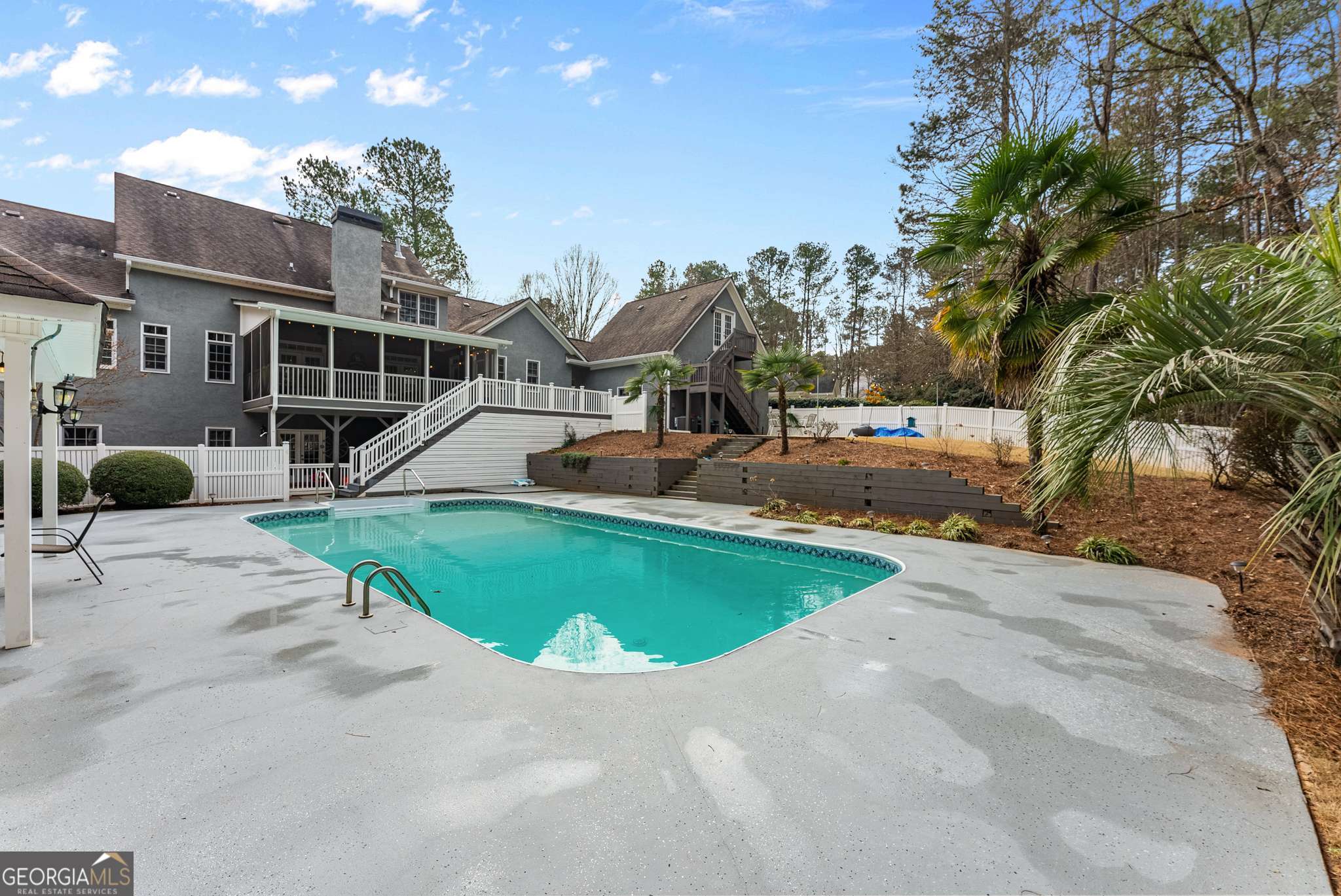 120 Dresden Place