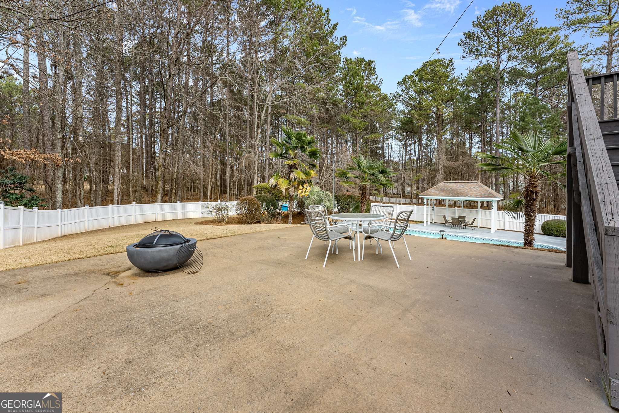 120 Dresden Place
