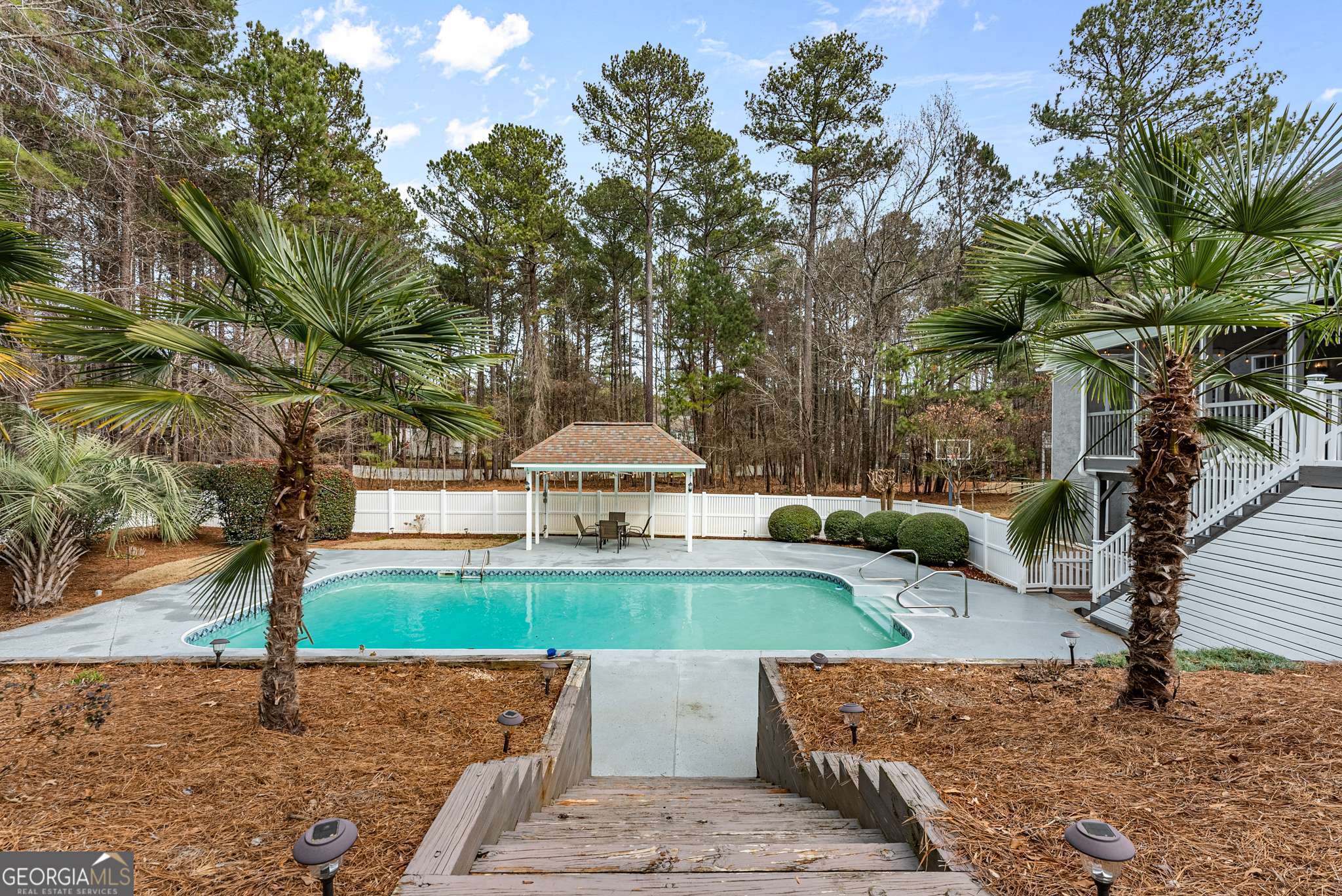 120 Dresden Place