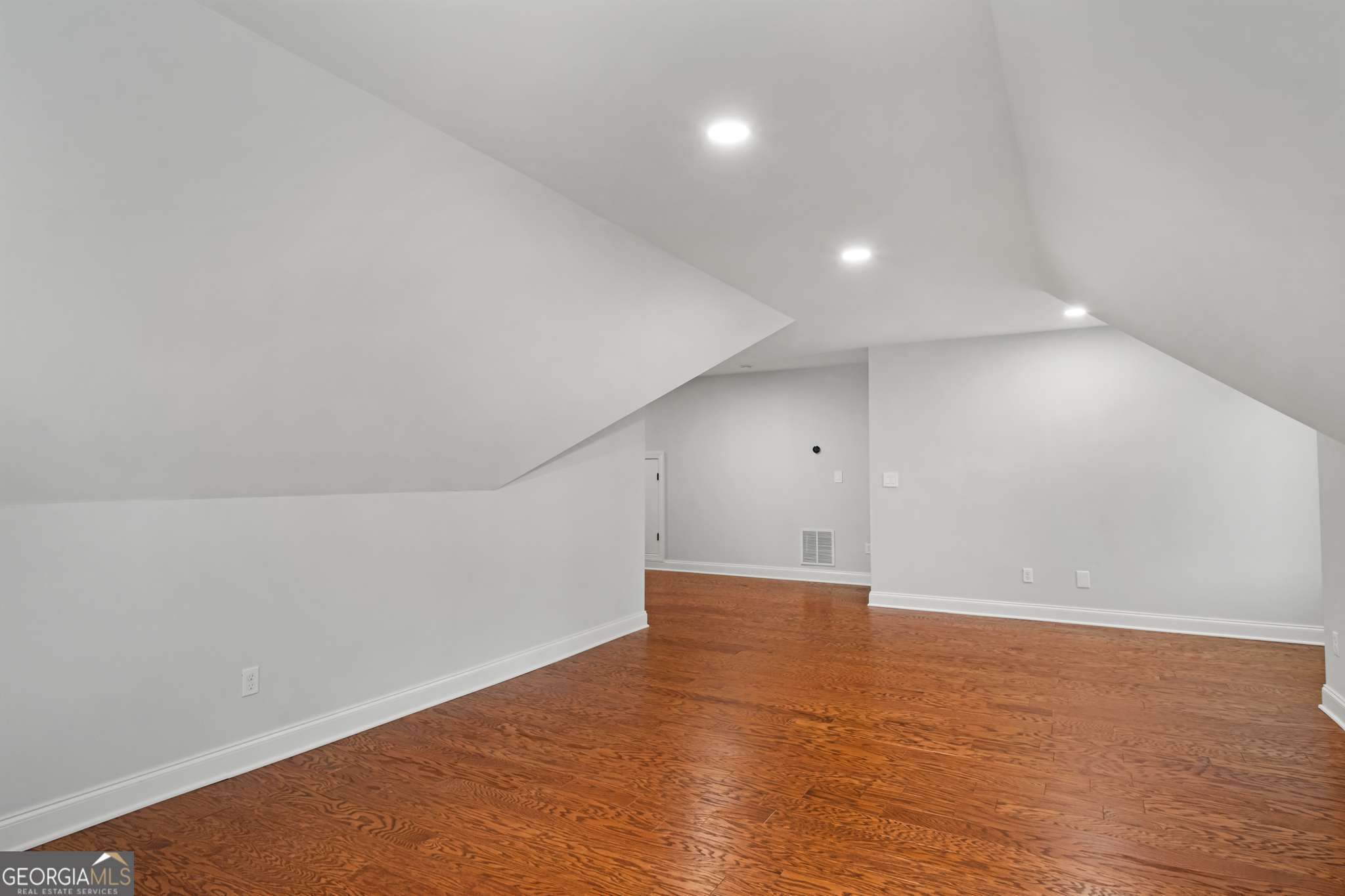 105 Dockstreet Alley