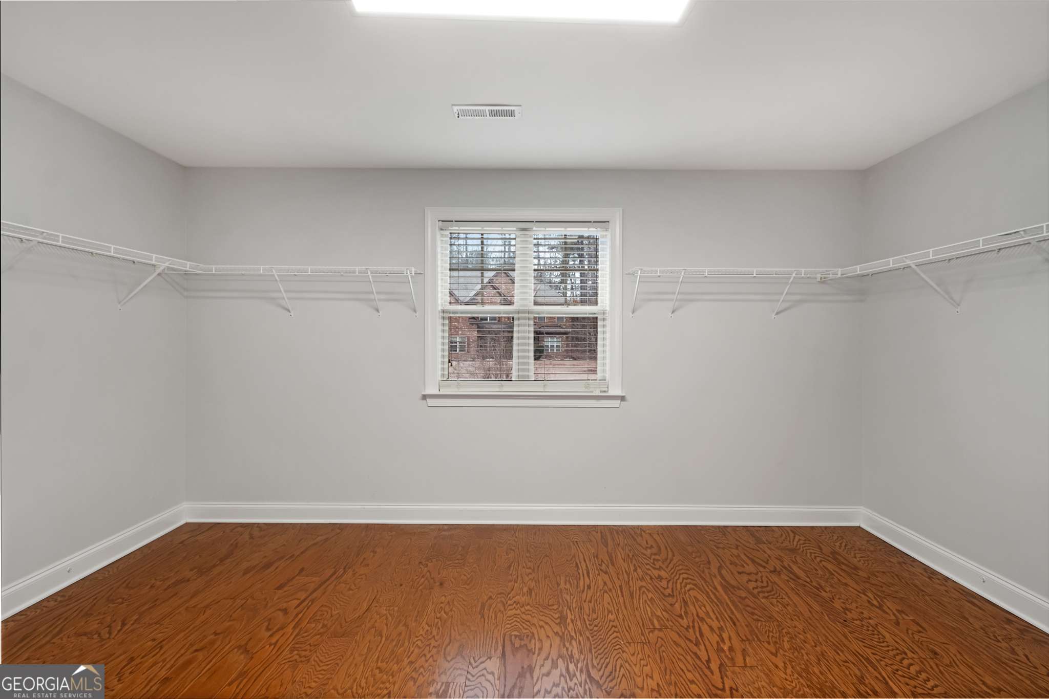 105 Dockstreet Alley