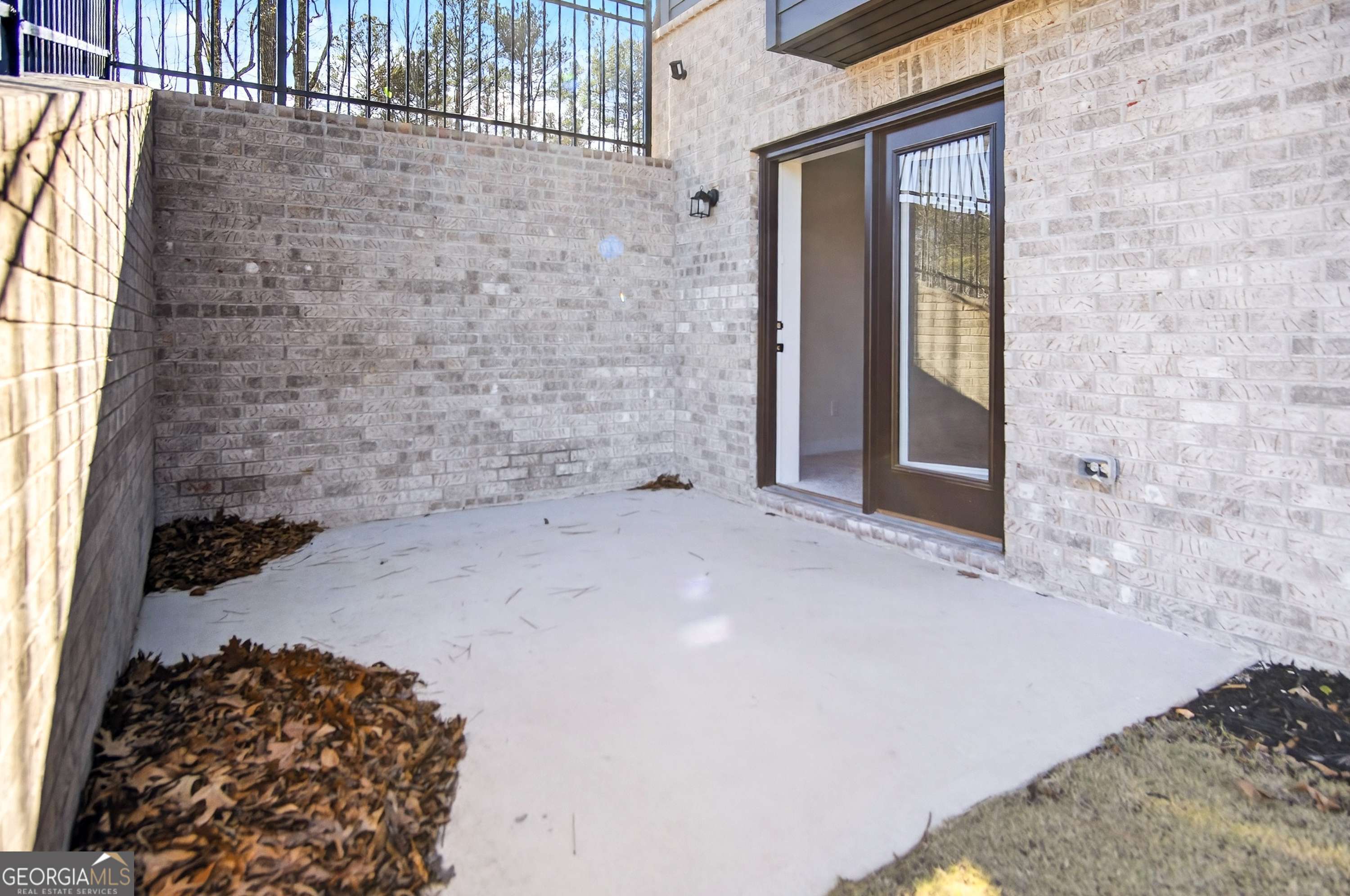 100 Laurel Crest Drive