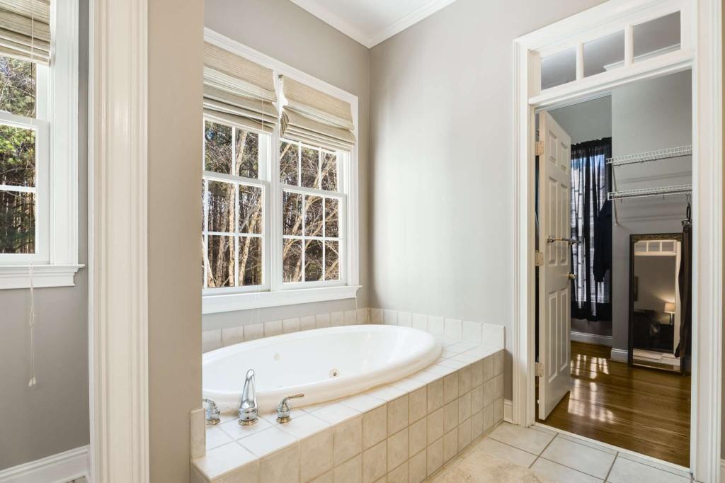 285 Old Ivy