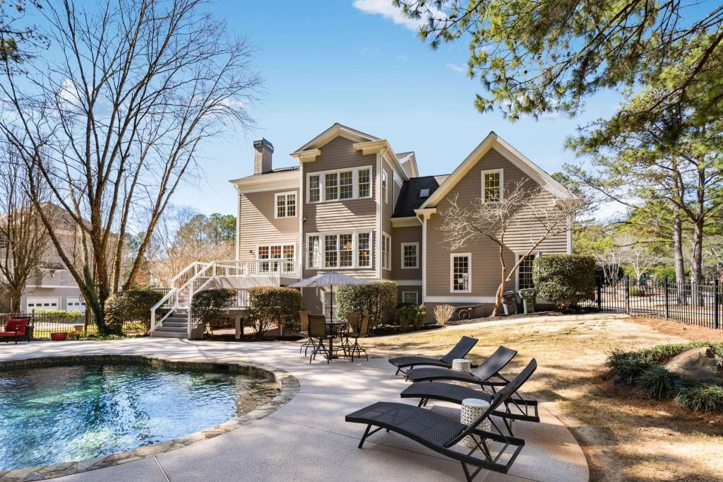 285 Old Ivy