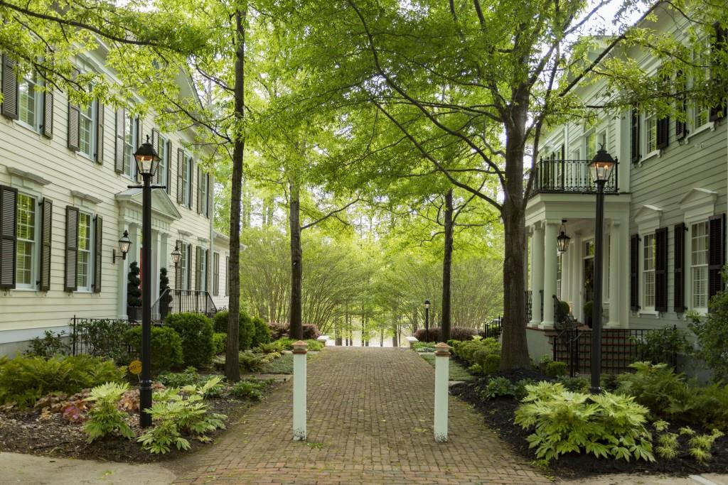 305 Abercorn Square
