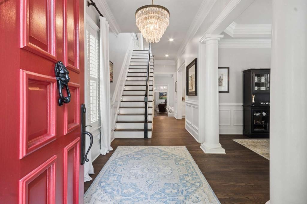 305 Abercorn Square