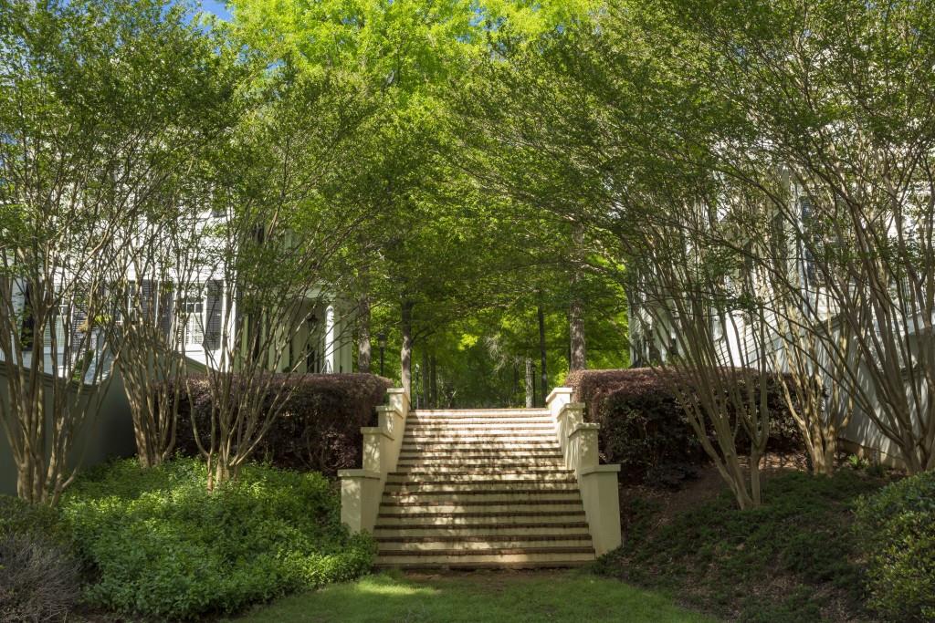 305 Abercorn Square
