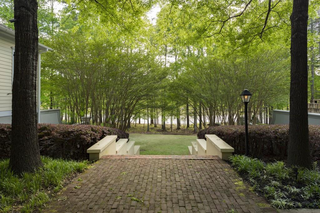 305 Abercorn Square