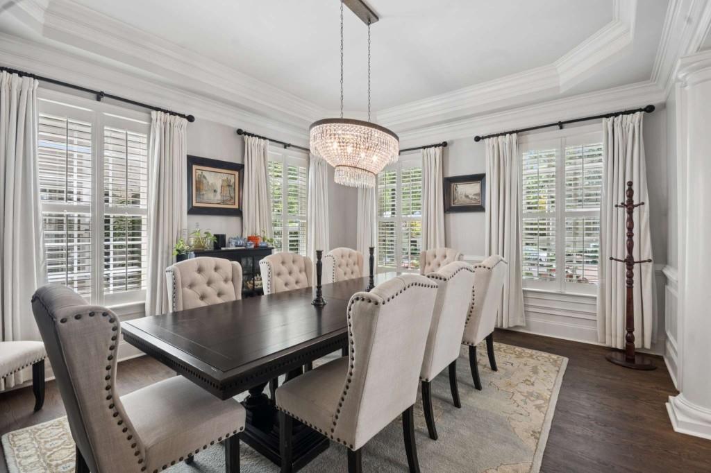 305 Abercorn Square