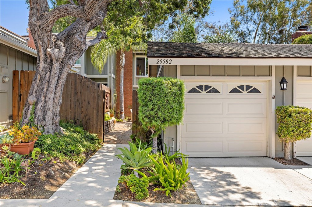 29582 Pelican Way