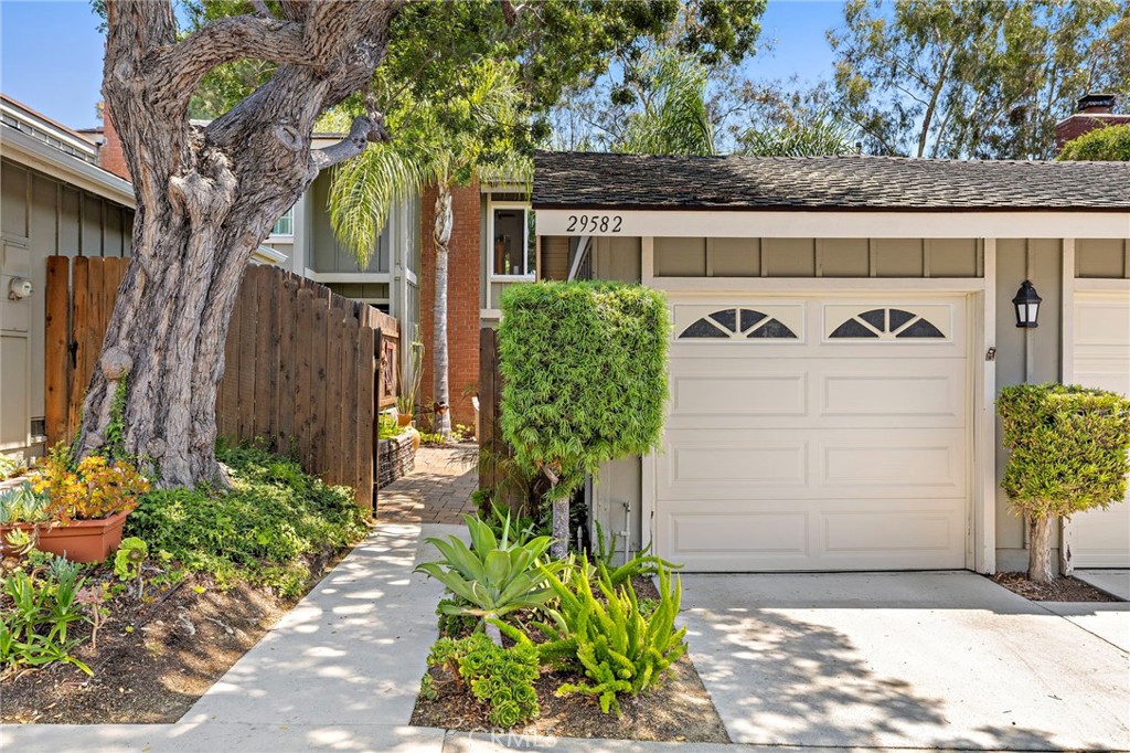 29582 Pelican Way