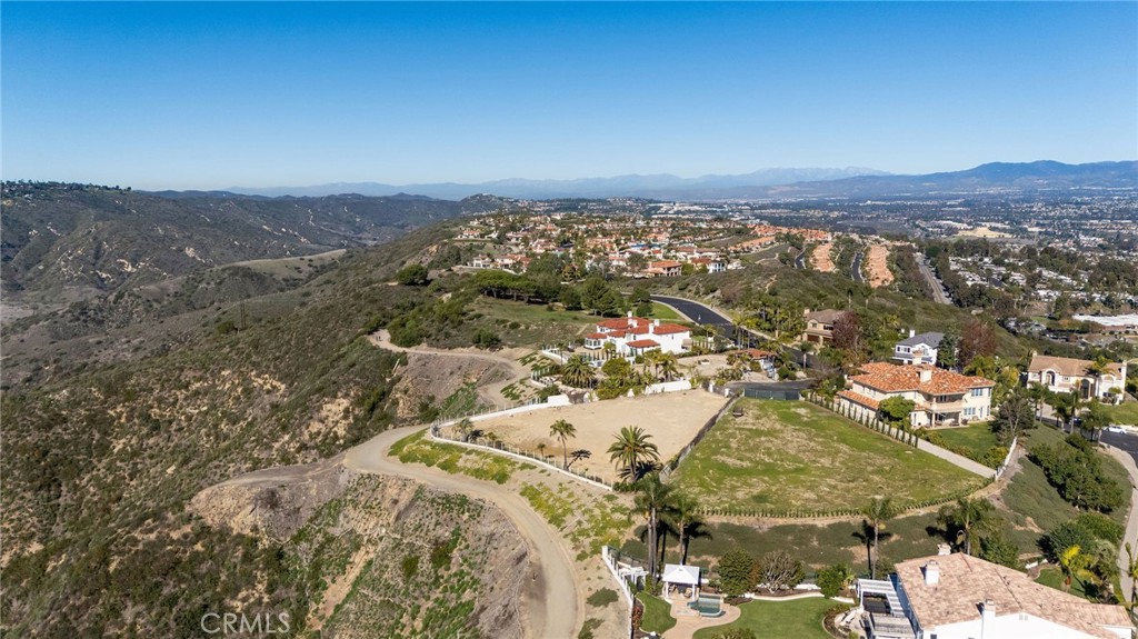 5 Vista Court