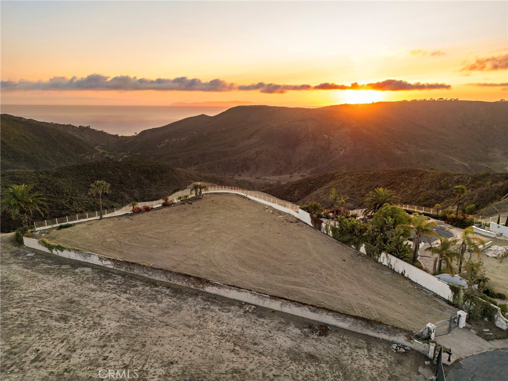 5 Vista Court