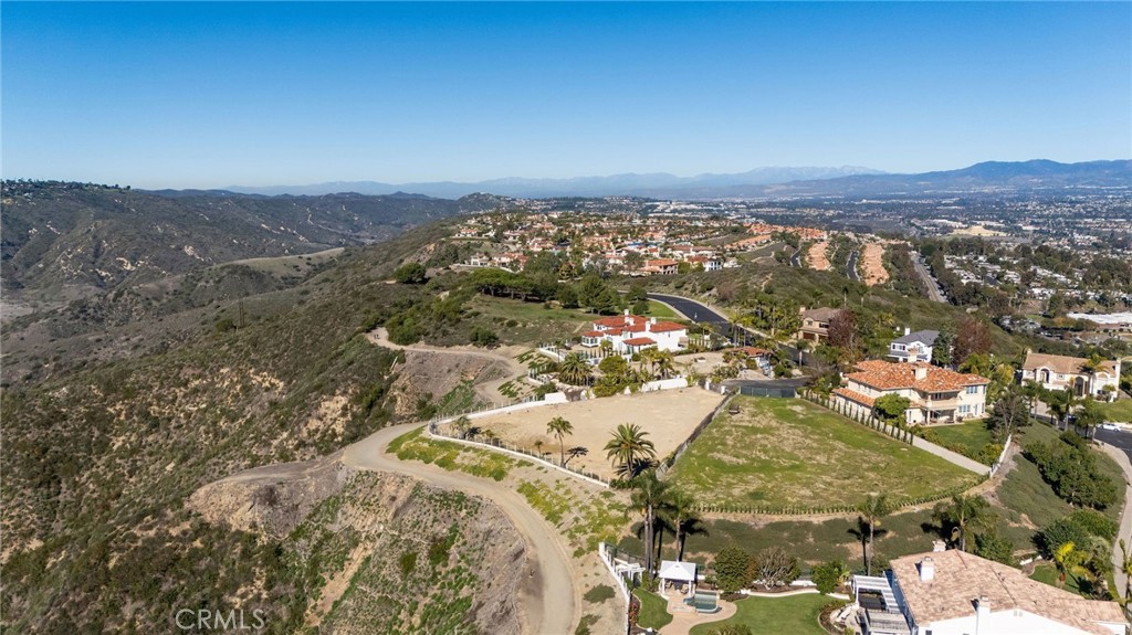5 Vista Court
