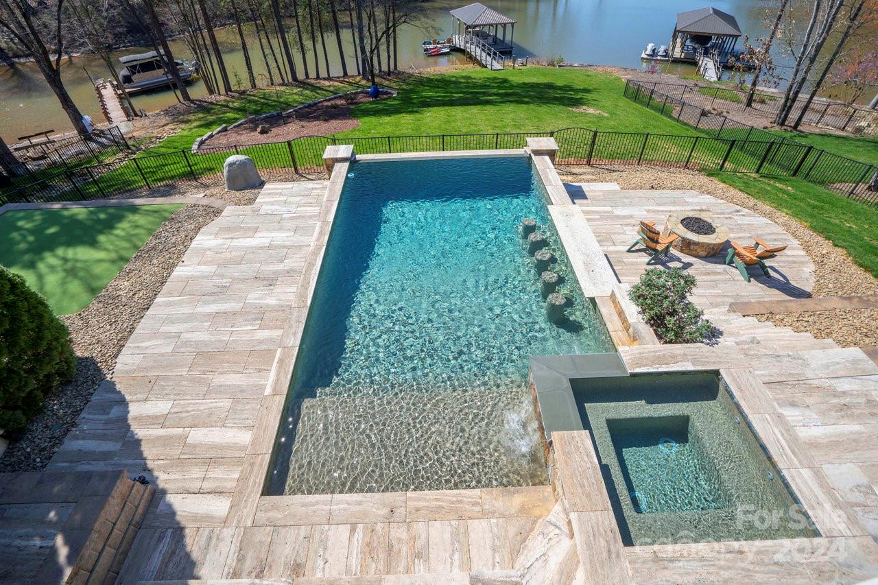 133 Chestnut Bay Lane
