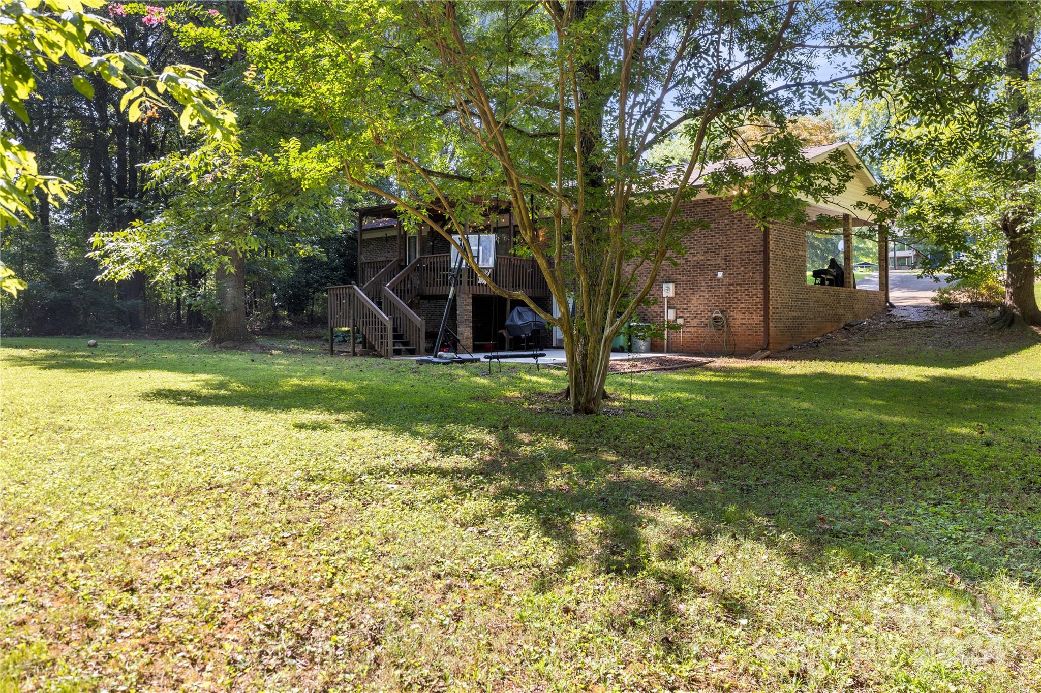 2042 Modern Estates Road
