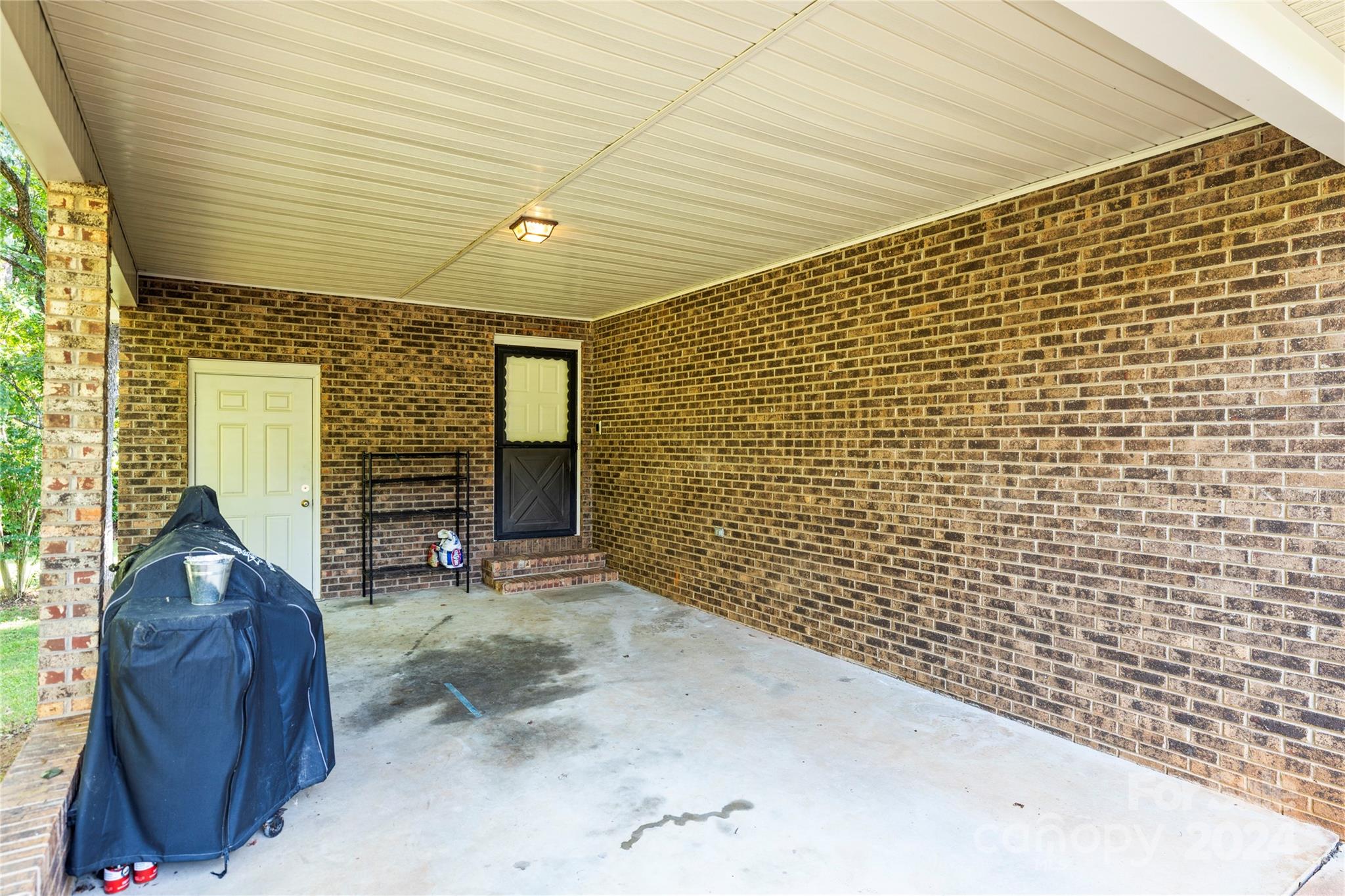 2042 Modern Estates Road