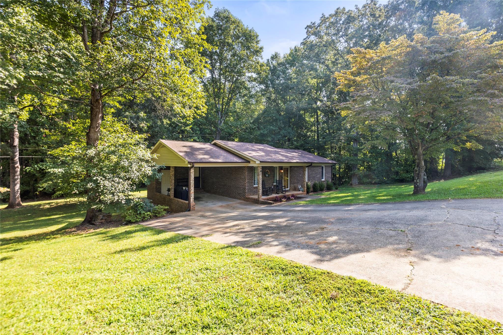 2042 Modern Estates Road