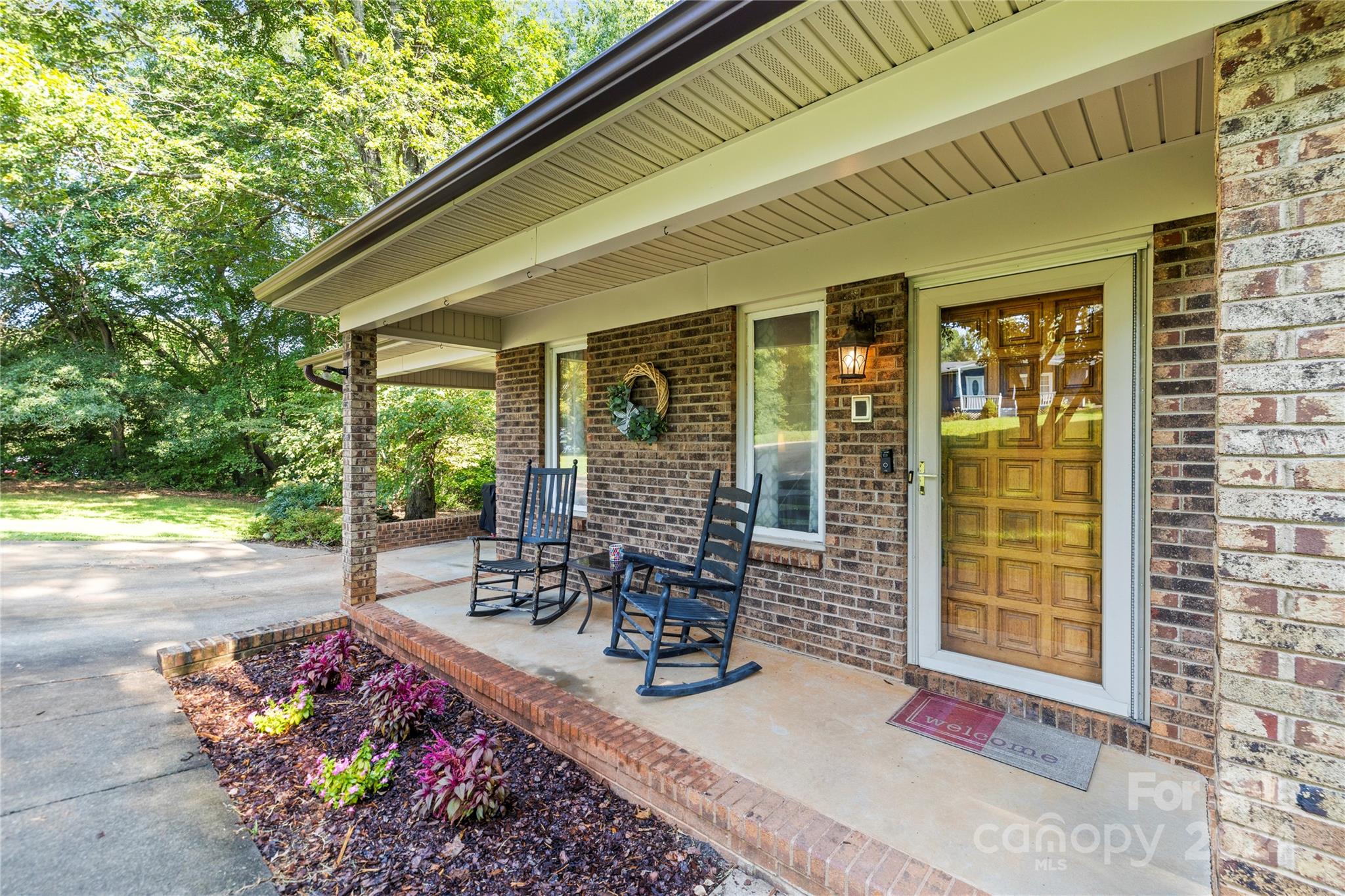 2042 Modern Estates Road