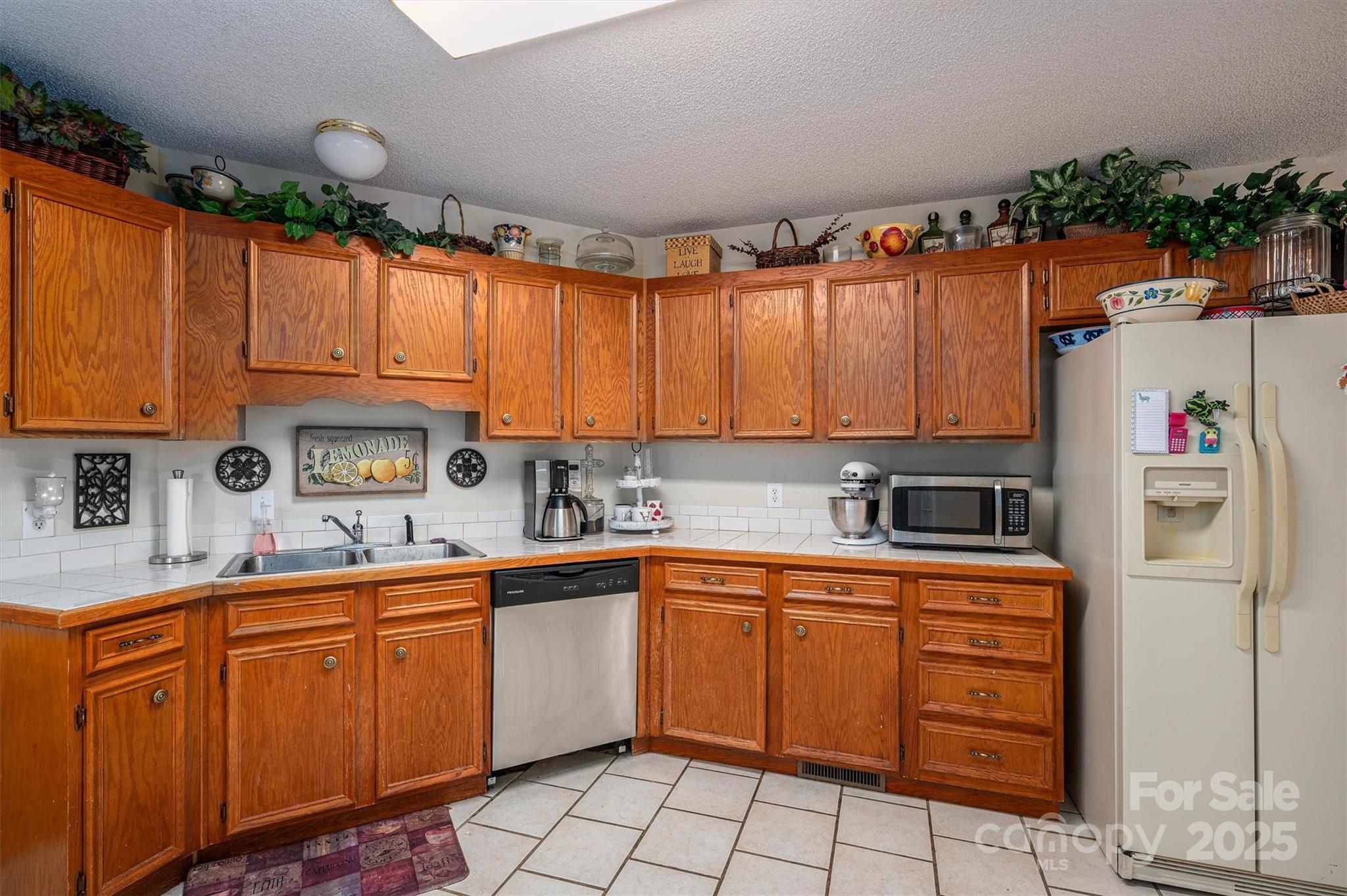 1335 Huckleberry Drive