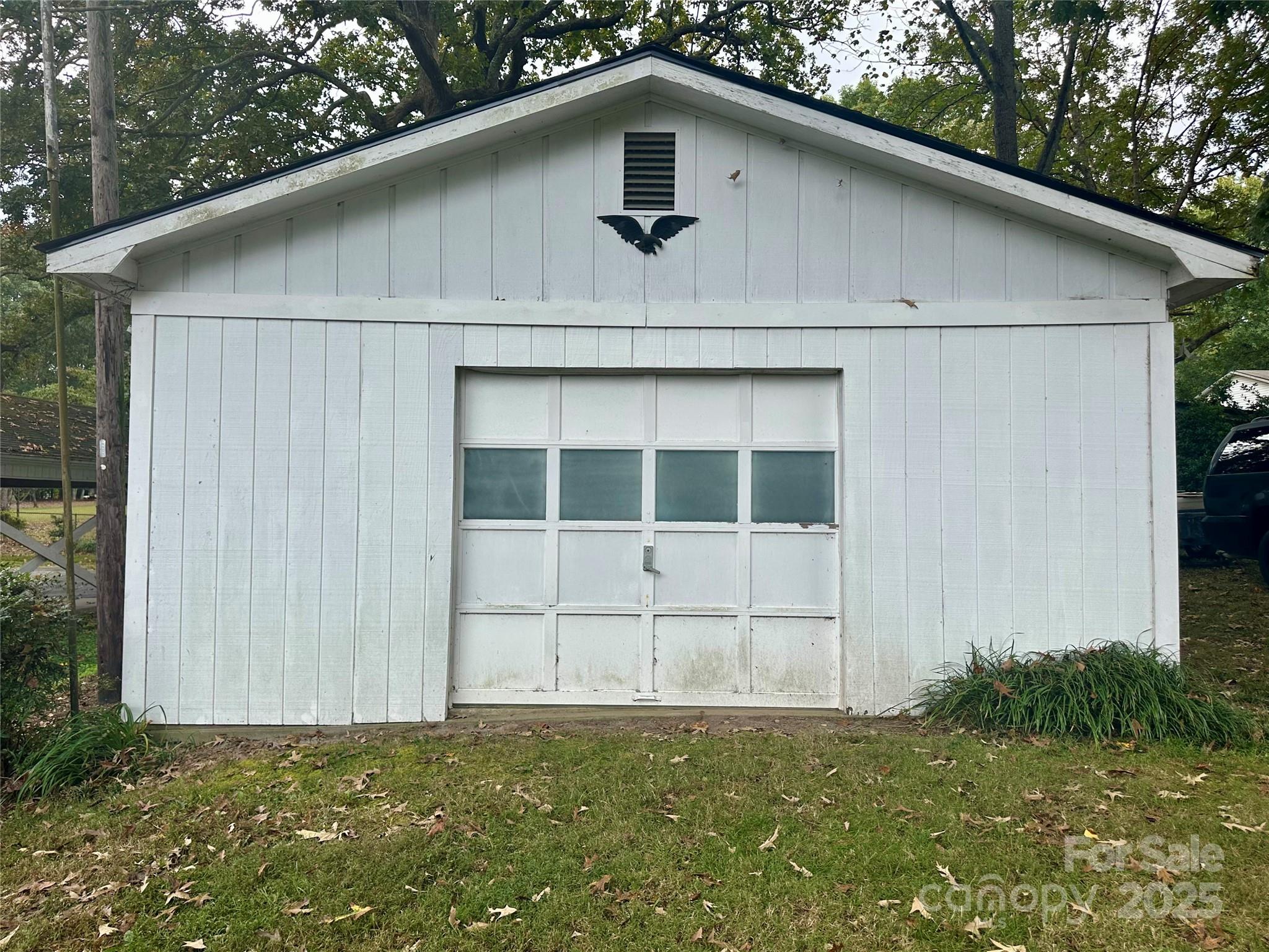 1547 Roseland Drive