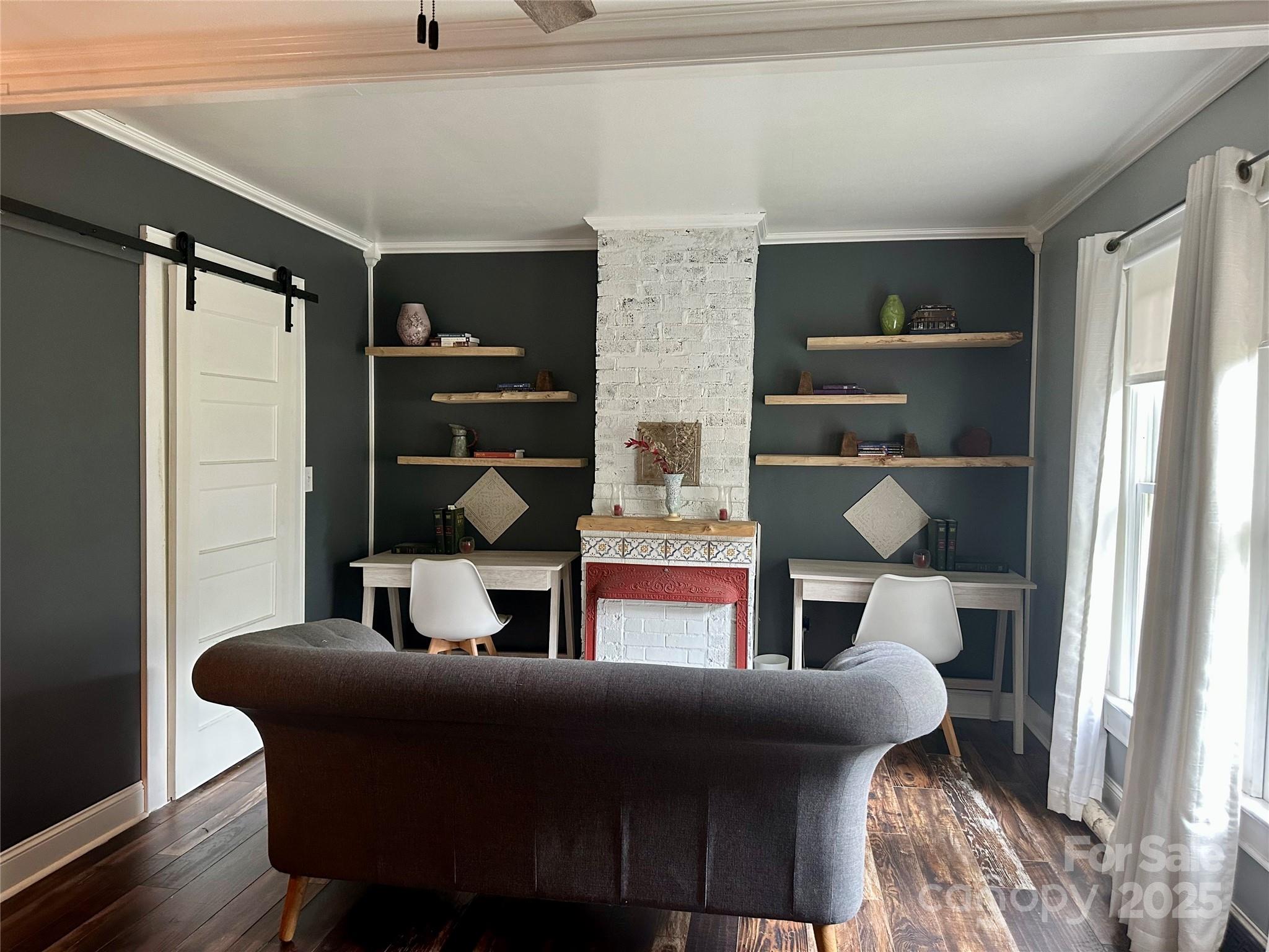 1547 Roseland Drive