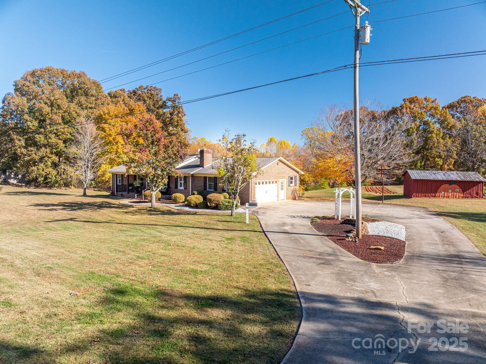 4866 E Hwy 150 Highway