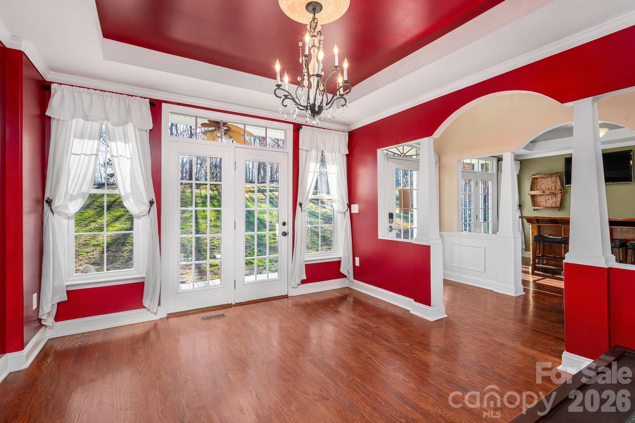 3272 Oak Ridge Circle