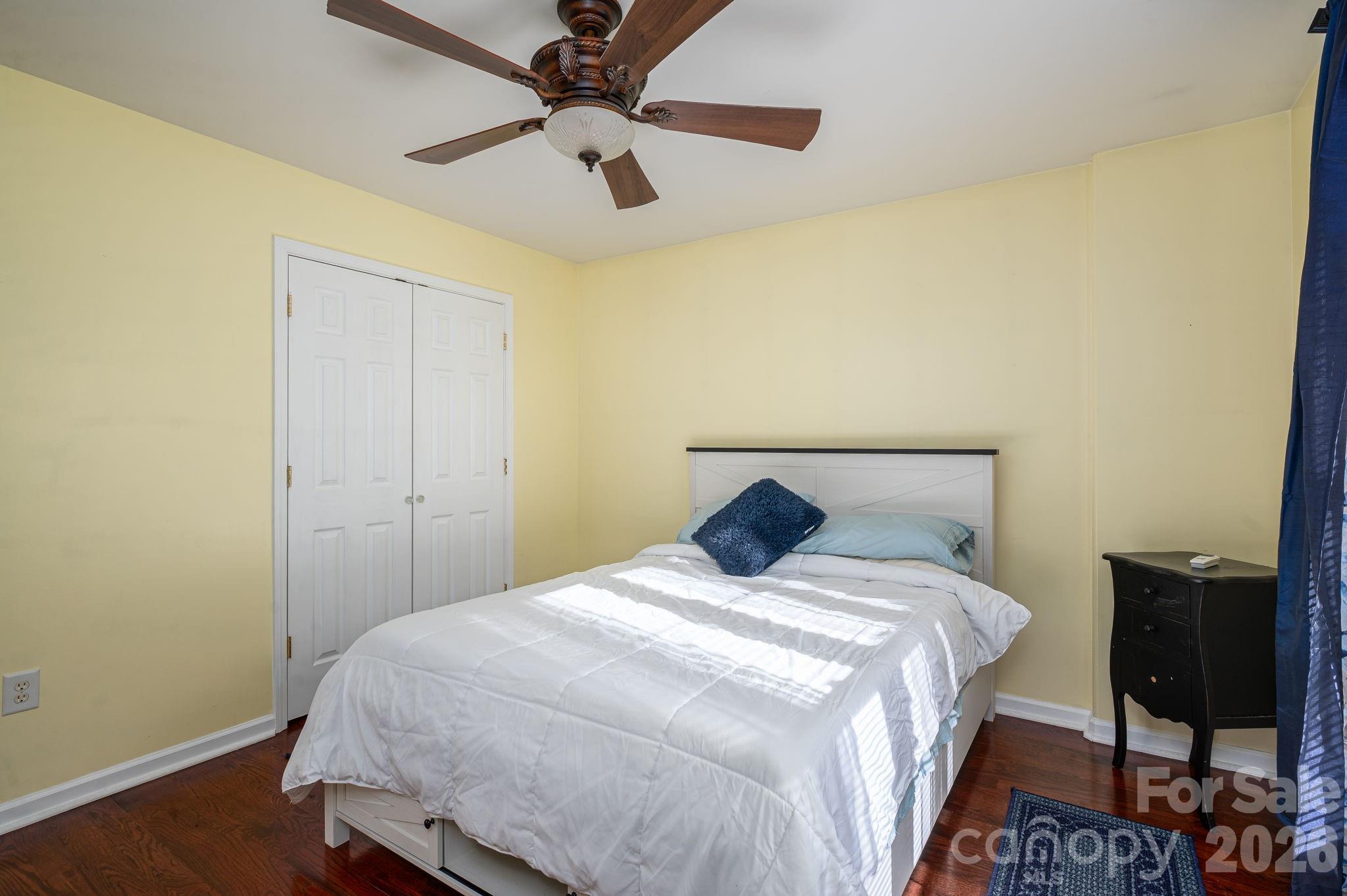 3272 Oak Ridge Circle