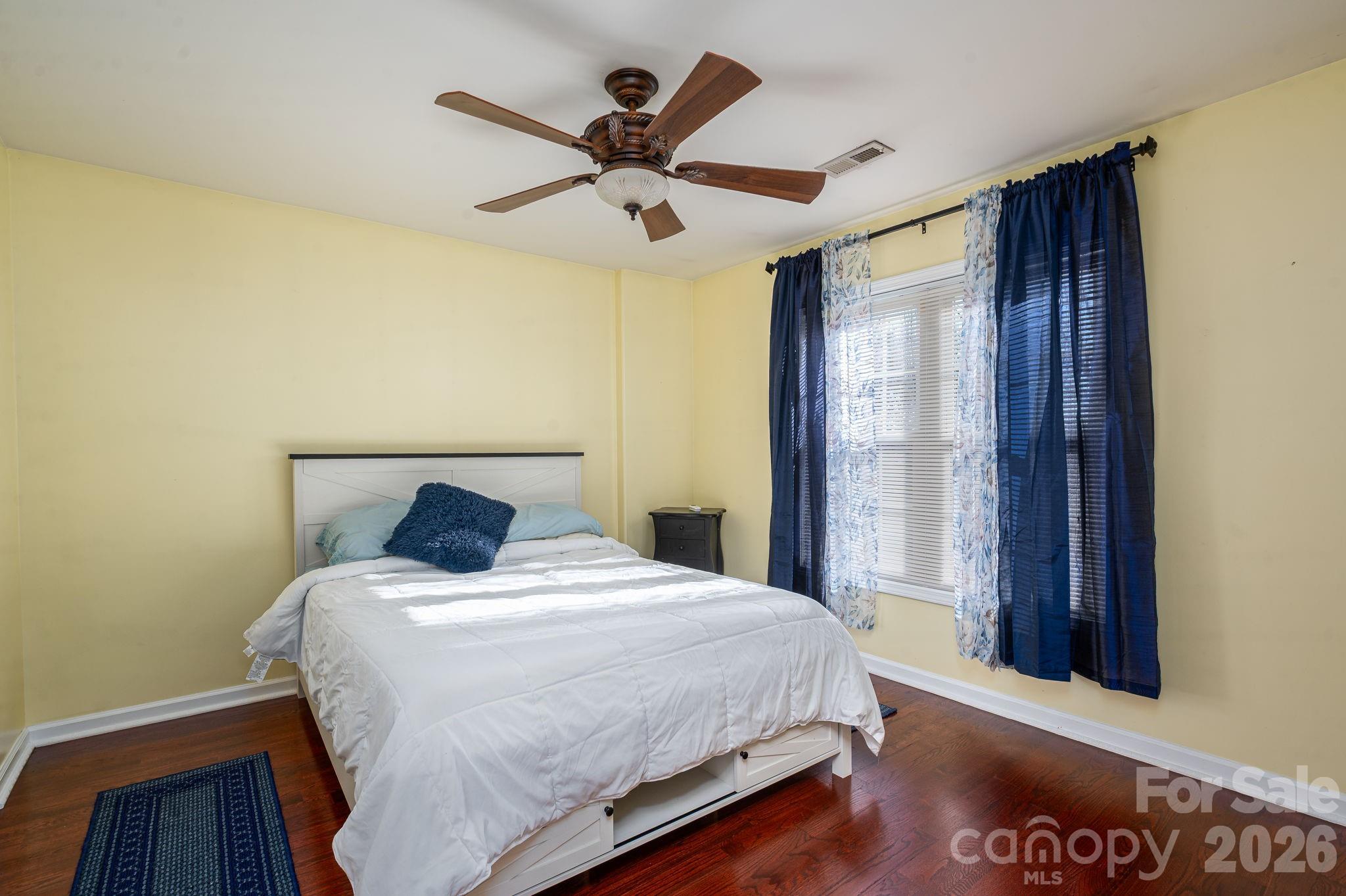 3272 Oak Ridge Circle