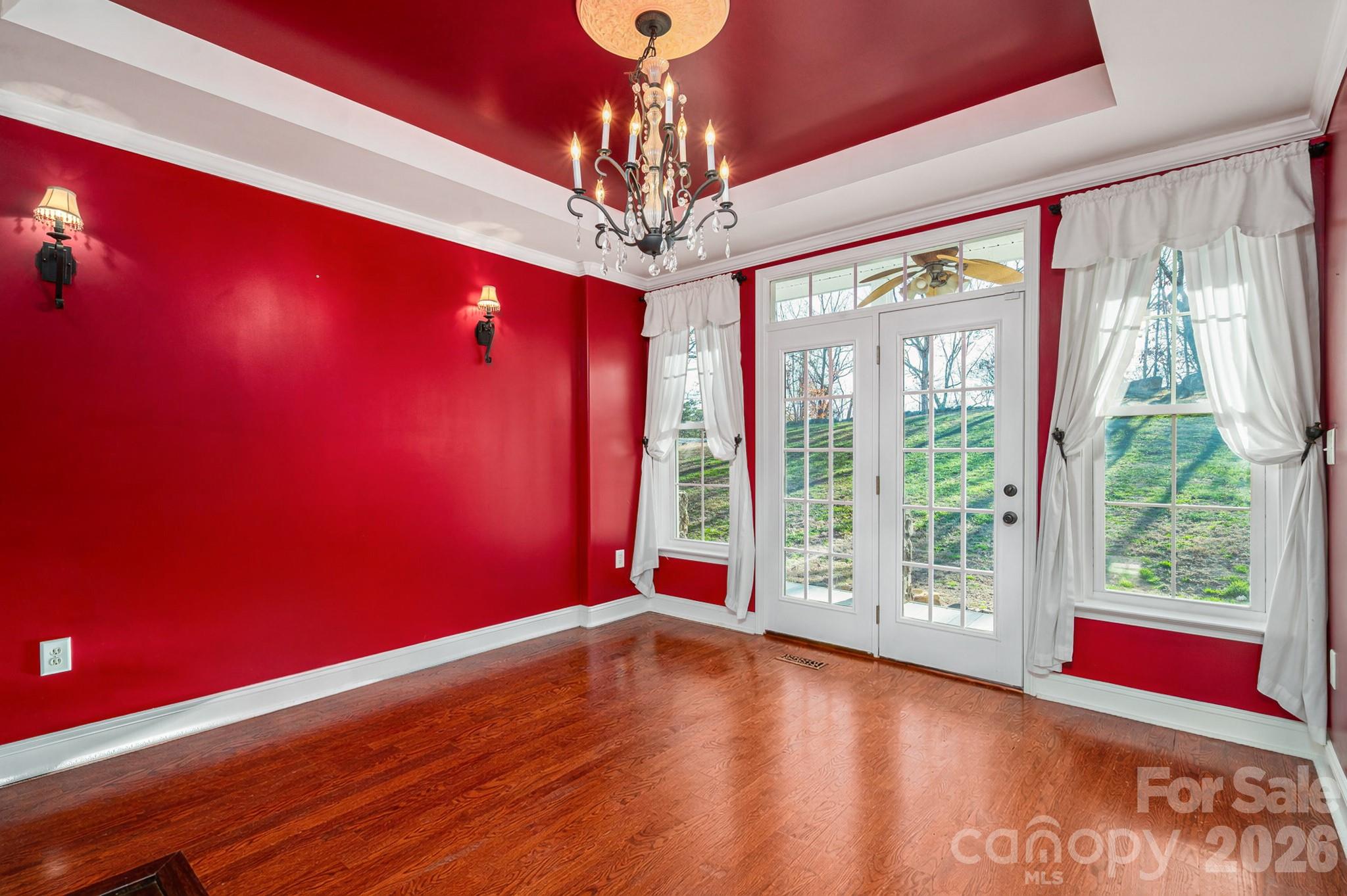 3272 Oak Ridge Circle