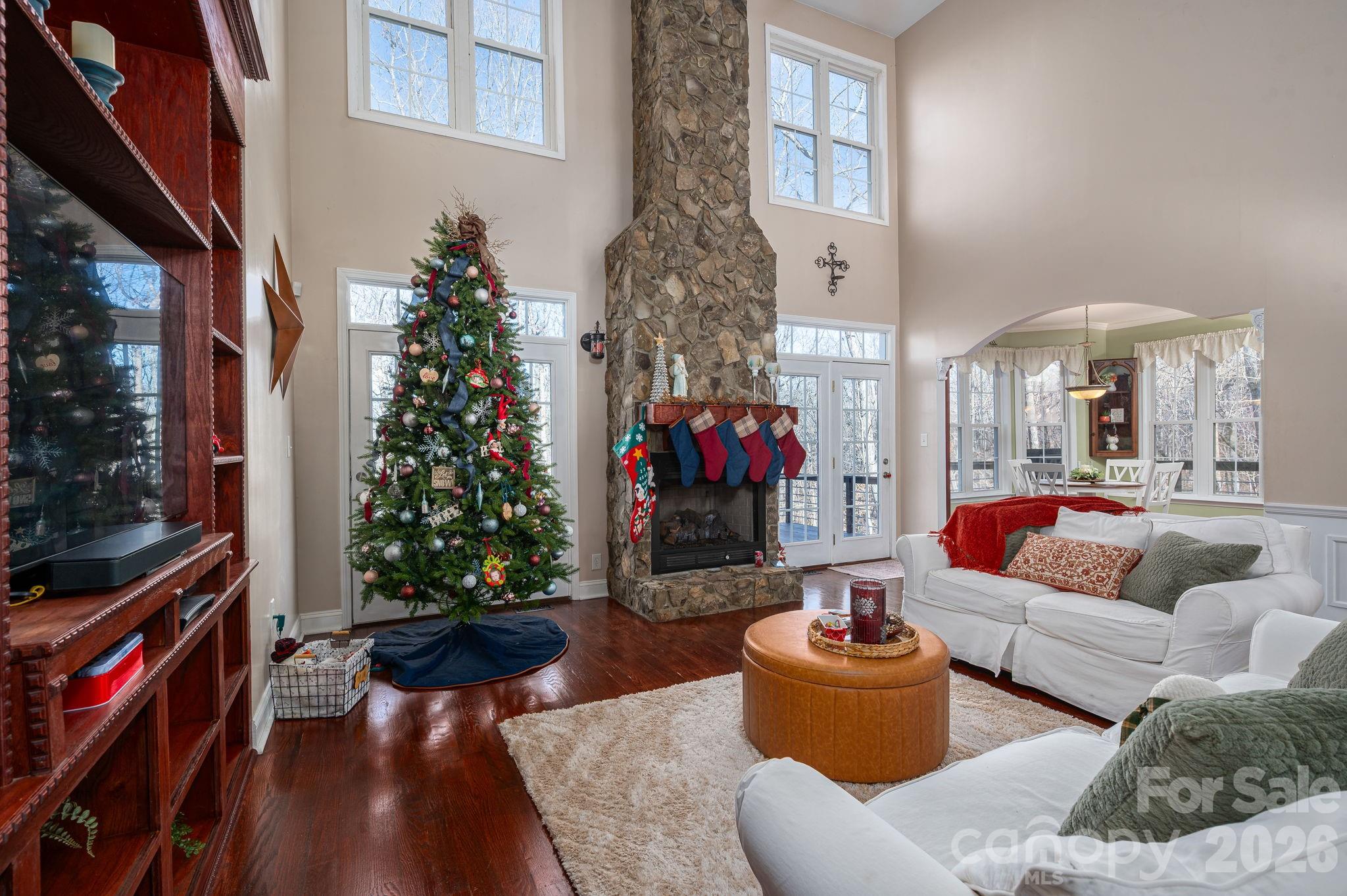 3272 Oak Ridge Circle