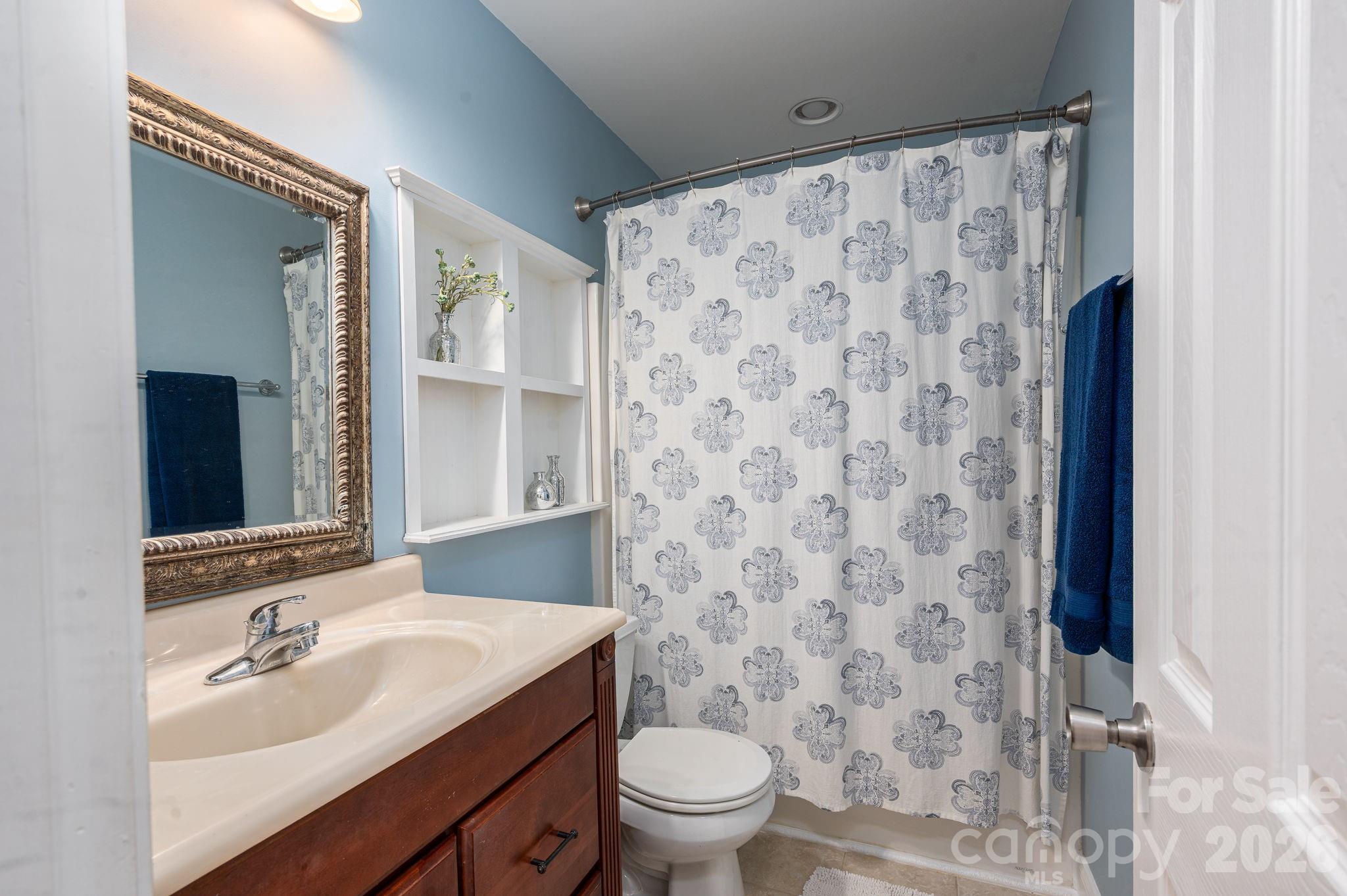 3272 Oak Ridge Circle