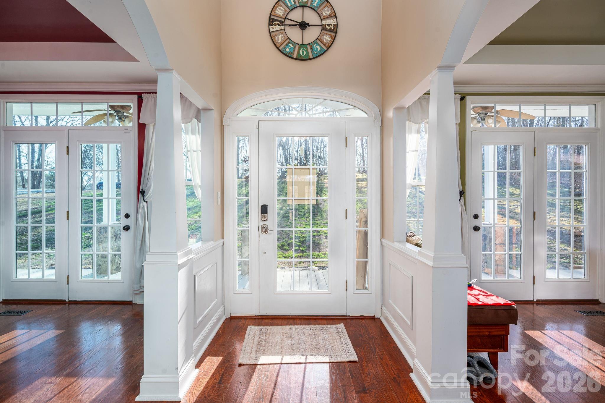 3272 Oak Ridge Circle