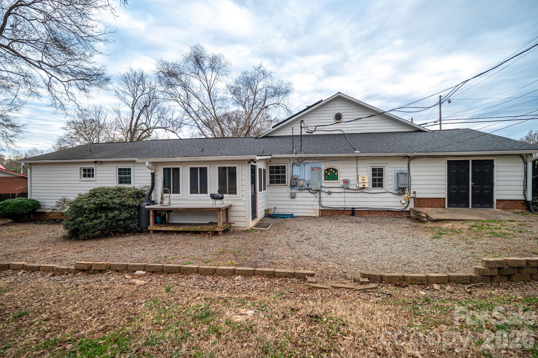 606 Huss Street