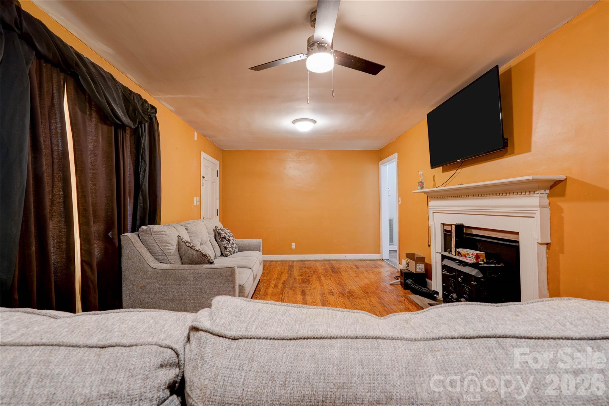 327 Woodside Drive