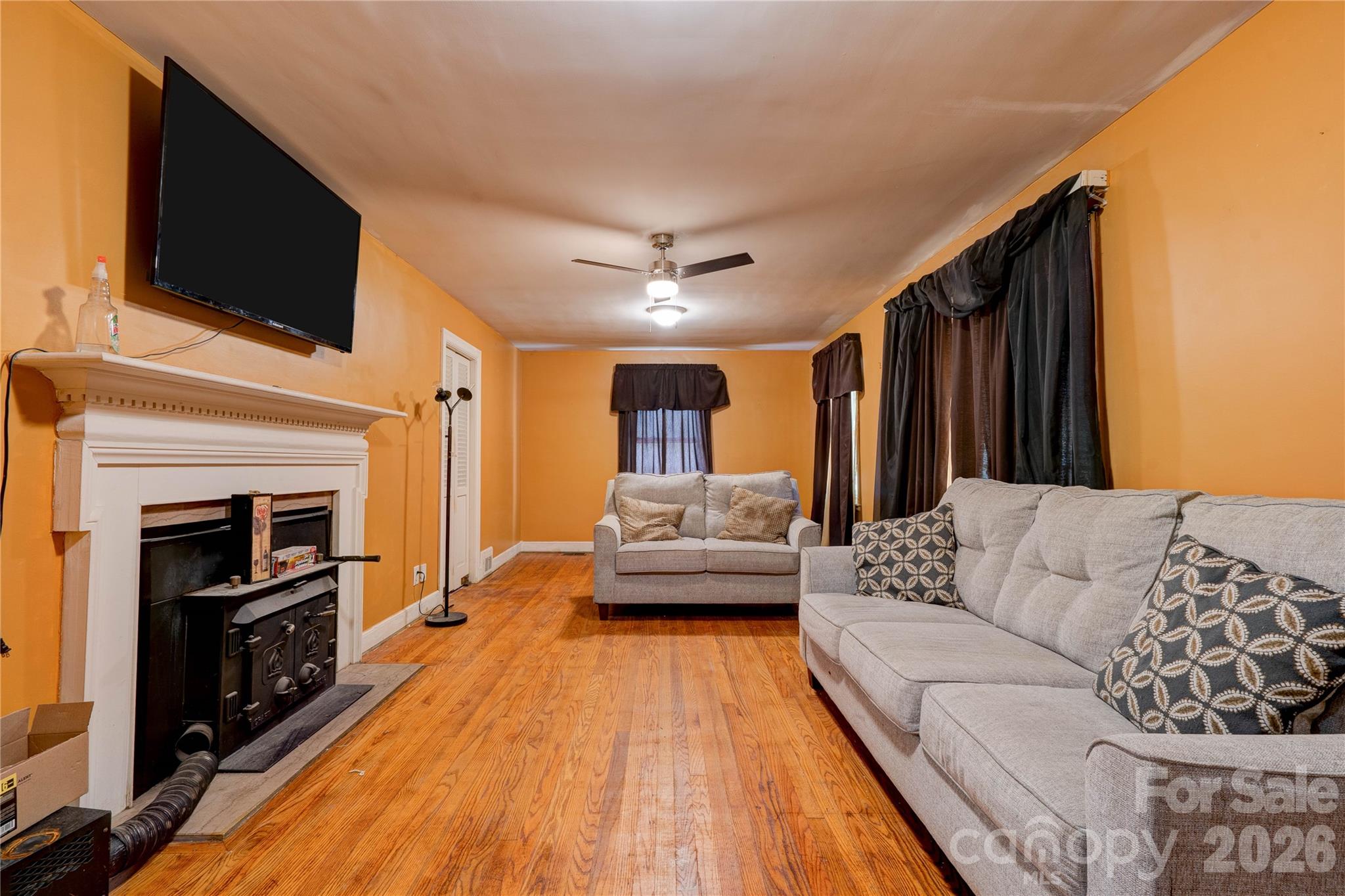 327 Woodside Drive