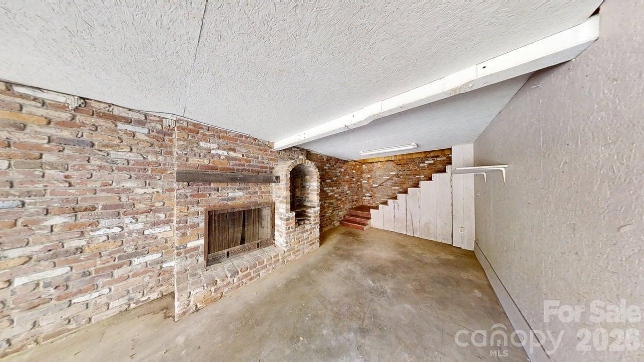 2367 Story Street