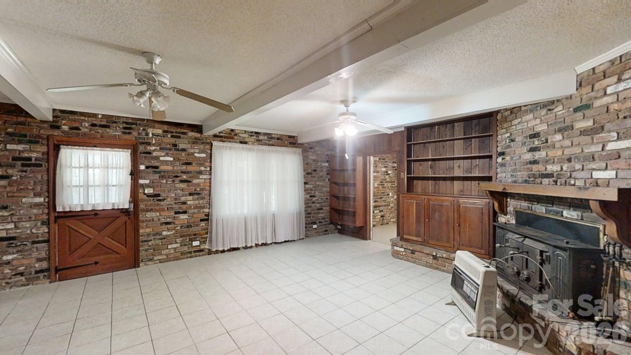 2367 Story Street