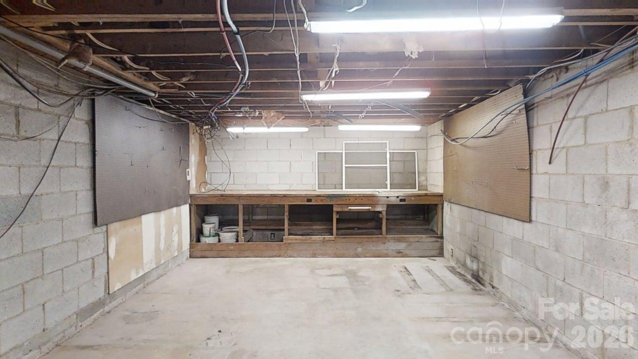 2367 Story Street