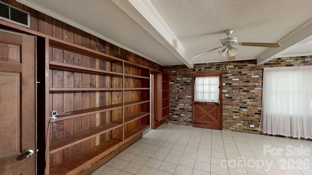 2367 Story Street