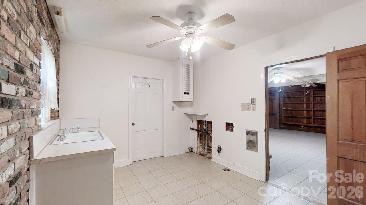 2367 Story Street